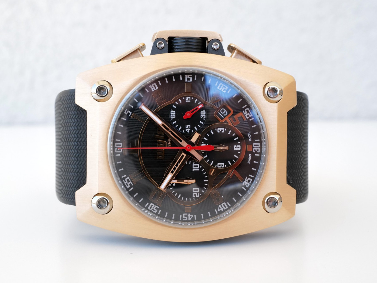 Швейцарские часы Wyler Geneve Code R Chronograph 18k Rose Gold Limited Edition