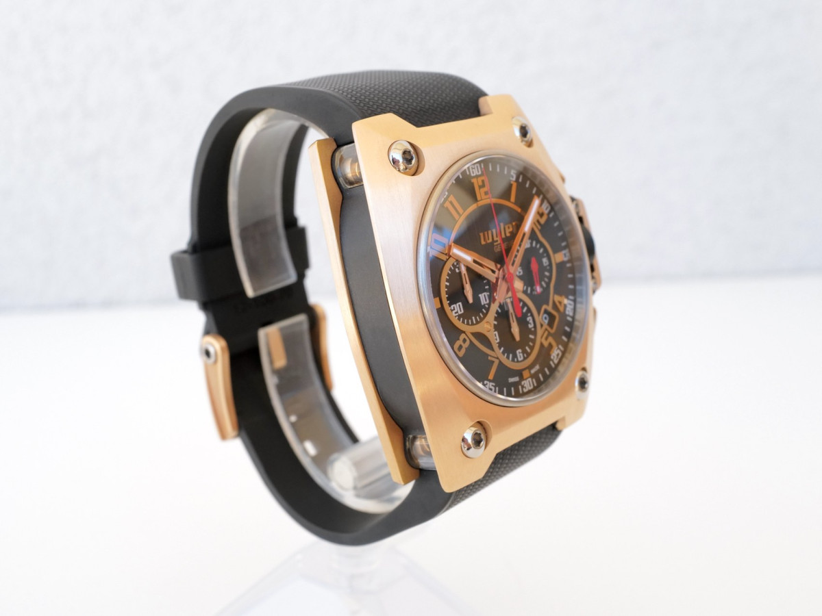 Швейцарские часы Wyler Geneve Code R Chronograph 18k Rose Gold Limited Edition
