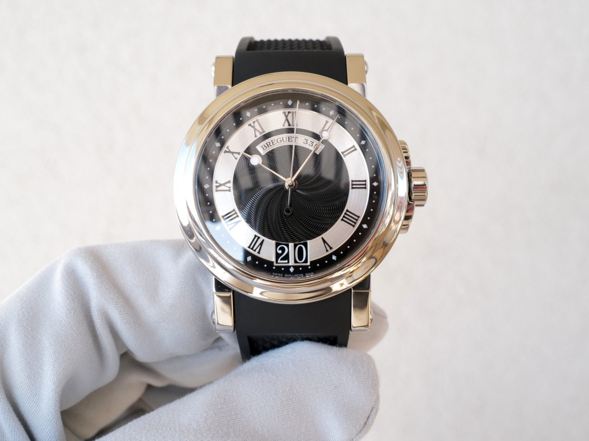 Швейцарський годинник Breguet Marine Big Date Black Dial