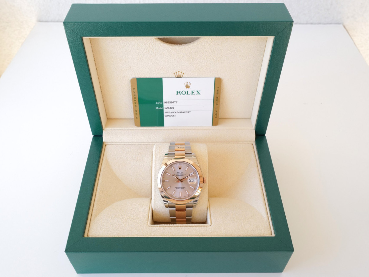 Швейцарський годинник Rolex Datejust 41 Oyster Steel 18K Rose Gold Sundust Dial