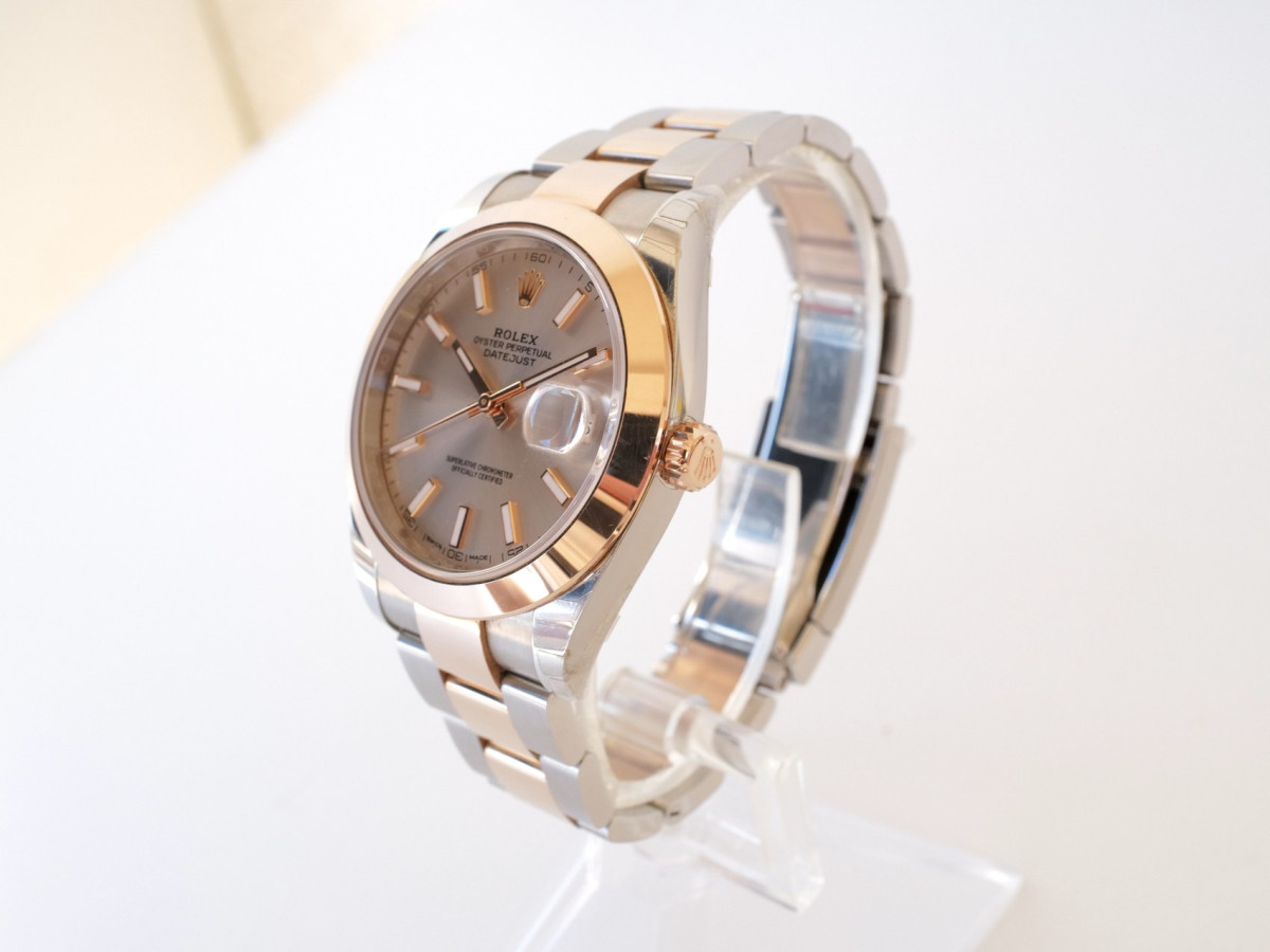 Швейцарський годинник Rolex Datejust 41 Oyster Steel 18K Rose Gold Sundust Dial