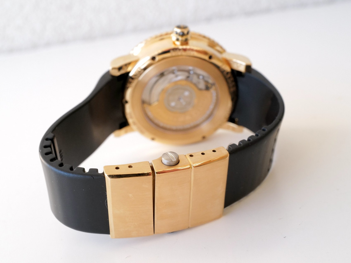 Швейцарские часы Ulysse Nardin Lady Diver Starry Night 18K Rose Gold Black Dial