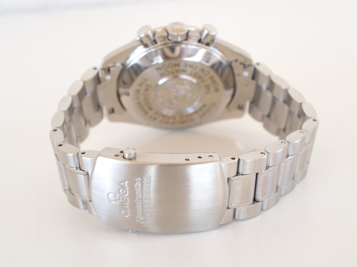 Swiss watch Omega Speedmaster Professional Moonwatch Manual Wind 42
