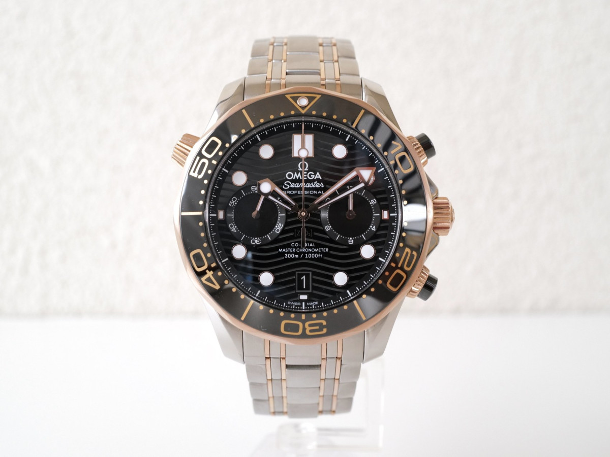 Швейцарские часы Omega Seamaster Diver 300M Chronograph Master Chronometer 44