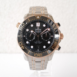 Швейцарские часы Omega Seamaster Diver 300M Chronograph Master Chronometer 44