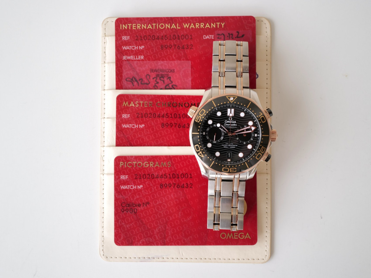 Швейцарские часы Omega Seamaster Diver 300M Chronograph Master Chronometer 44