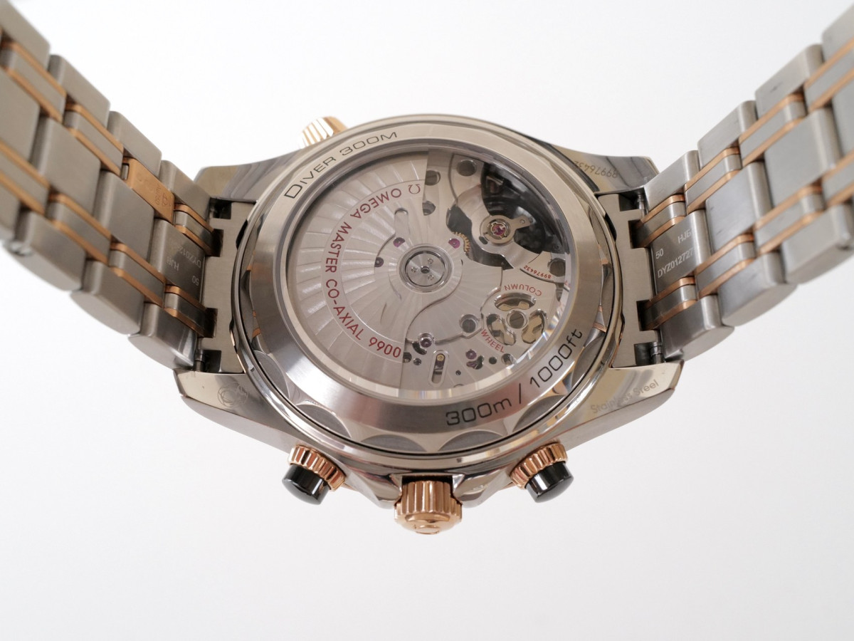 Швейцарские часы Omega Seamaster Diver 300M Chronograph Master Chronometer 44