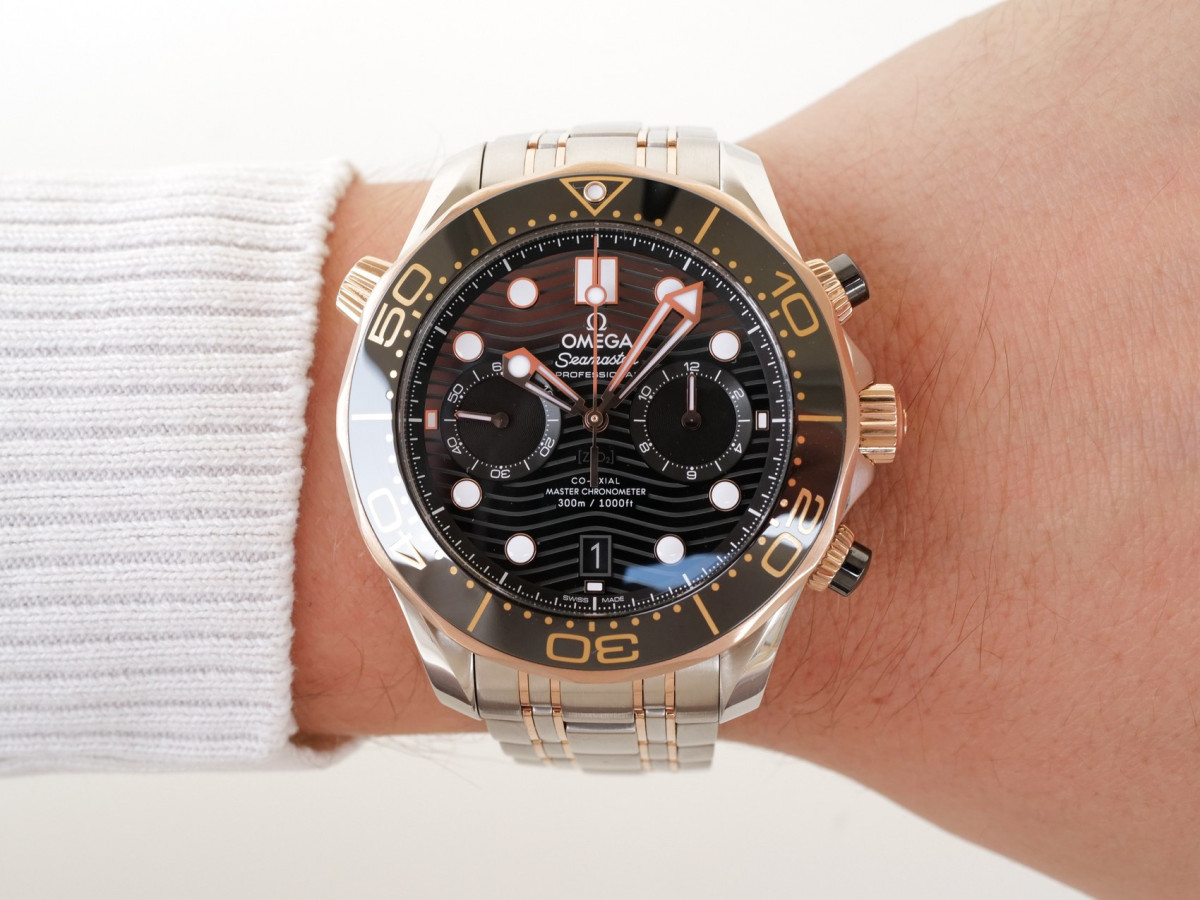 Швейцарские часы Omega Seamaster Diver 300M Chronograph Master Chronometer 44