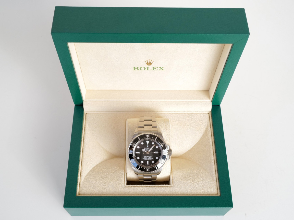 Швейцарський годинник Rolex Sea-Dweller Deepsea Black 44