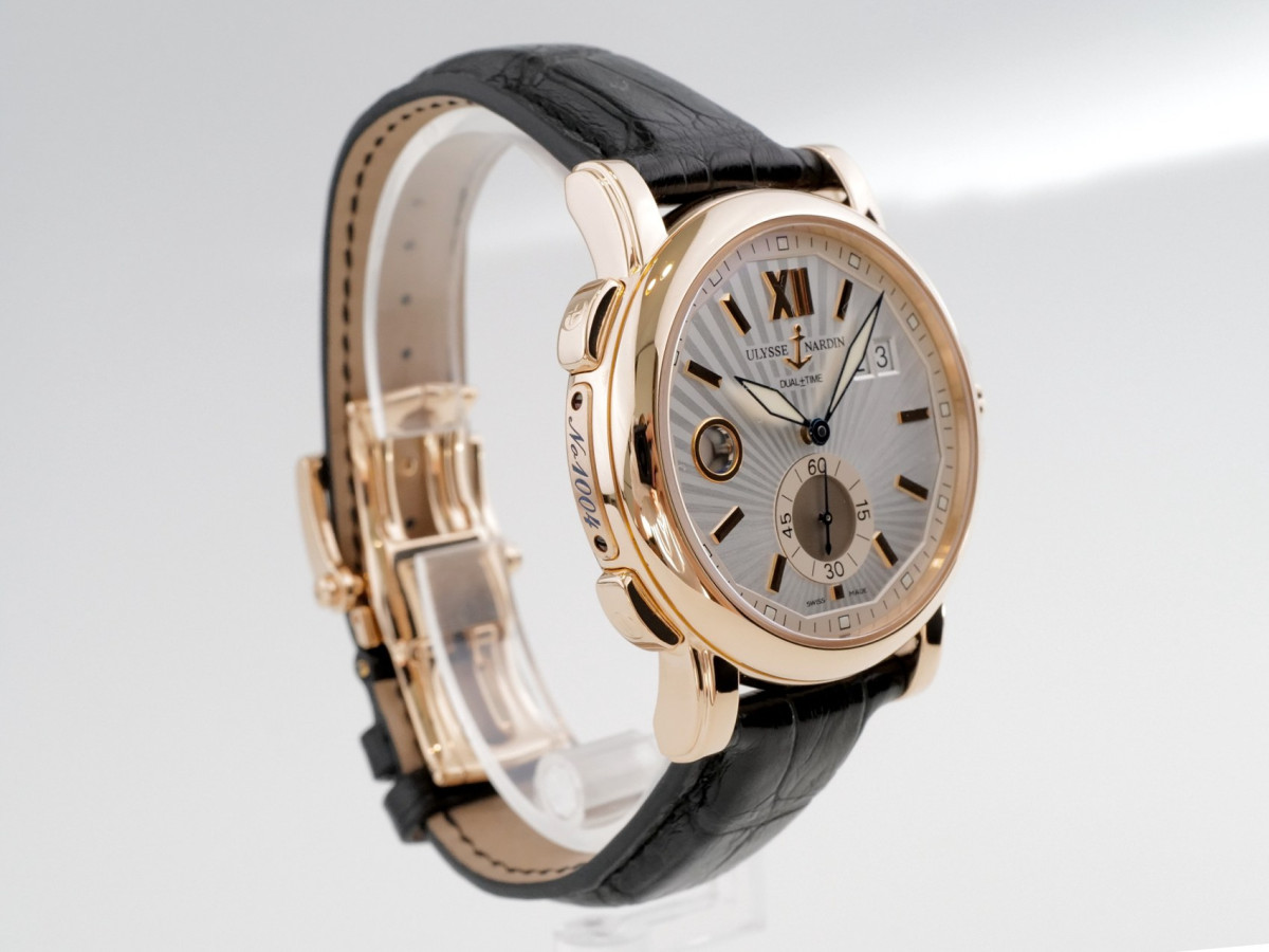 Швейцарские часы Ulysse Nardin GMT Big Date 18K Rose Gold Sunray Dial 42