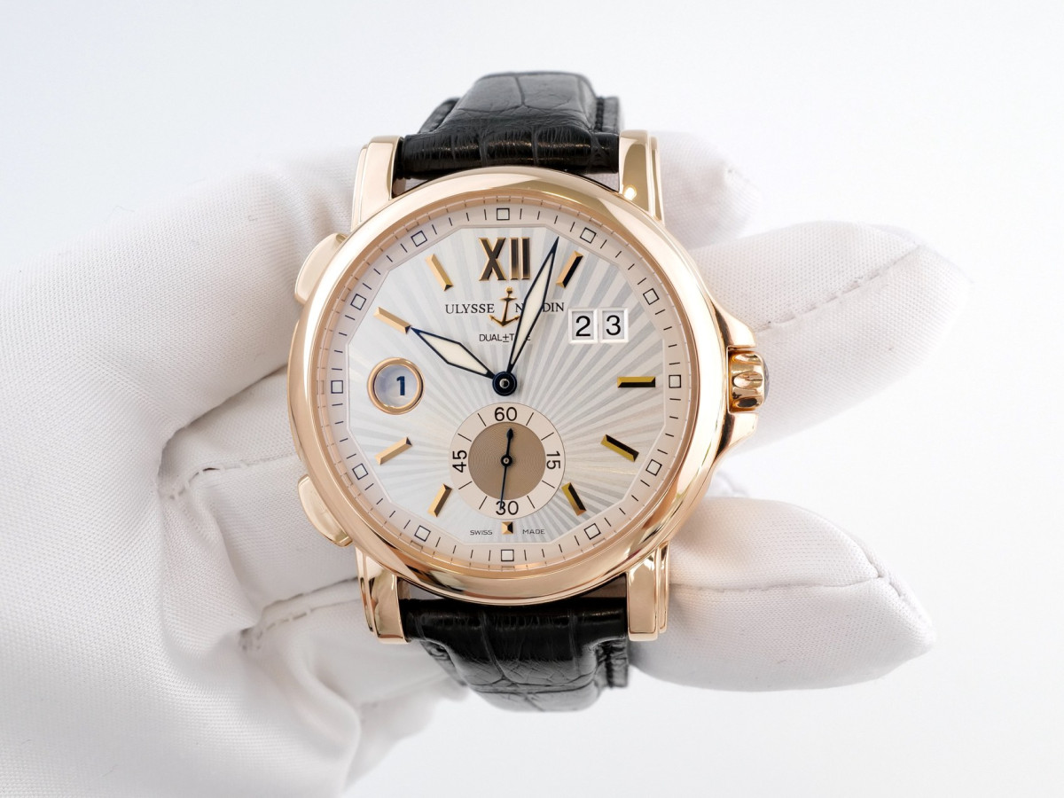 Швейцарские часы Ulysse Nardin GMT Big Date 18K Rose Gold Sunray Dial 42
