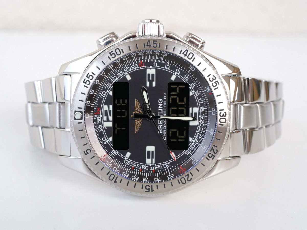 Швейцарський годинник Breitling B-1 Quartz 44