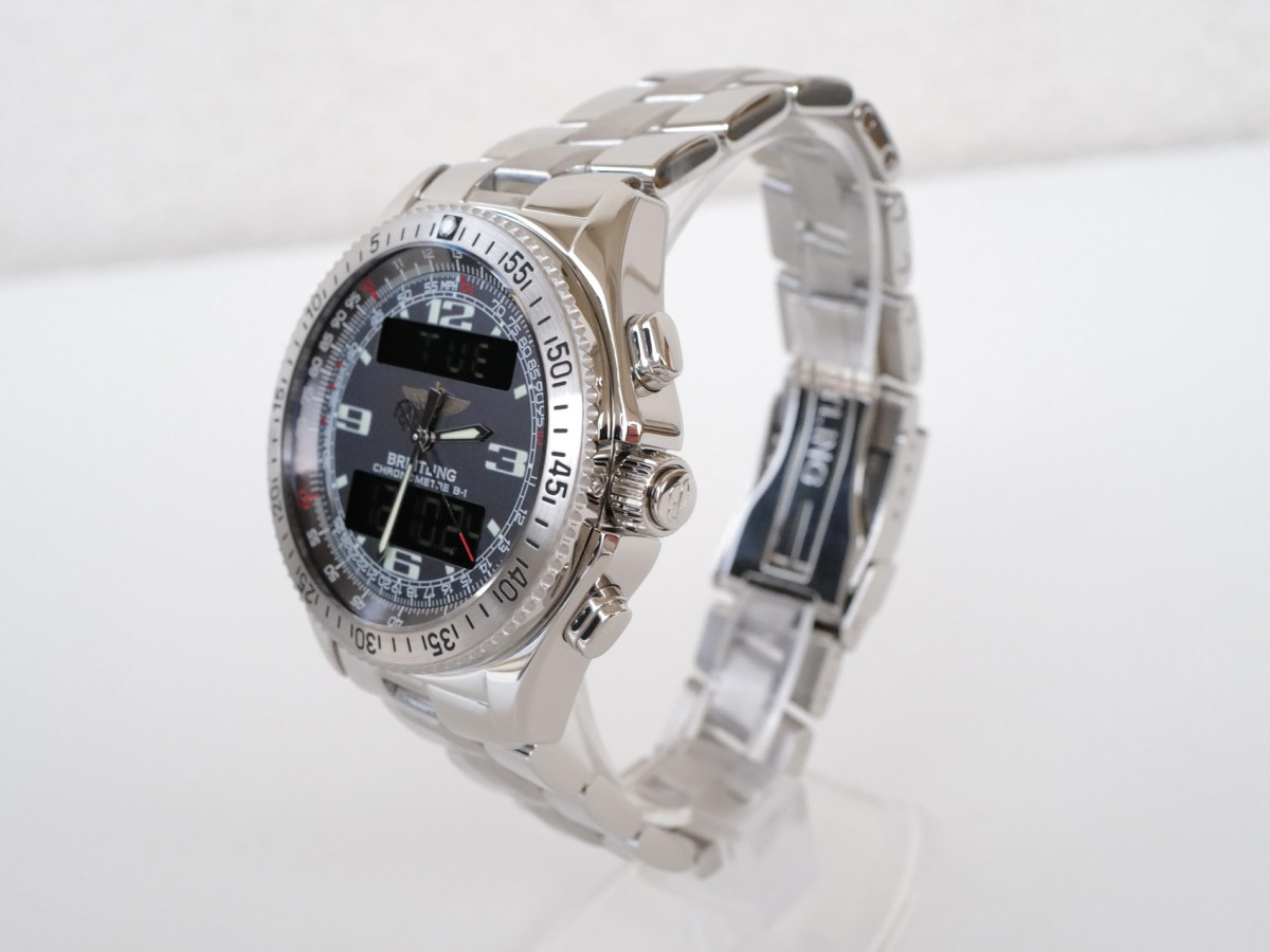 Швейцарський годинник Breitling B-1 Quartz 44