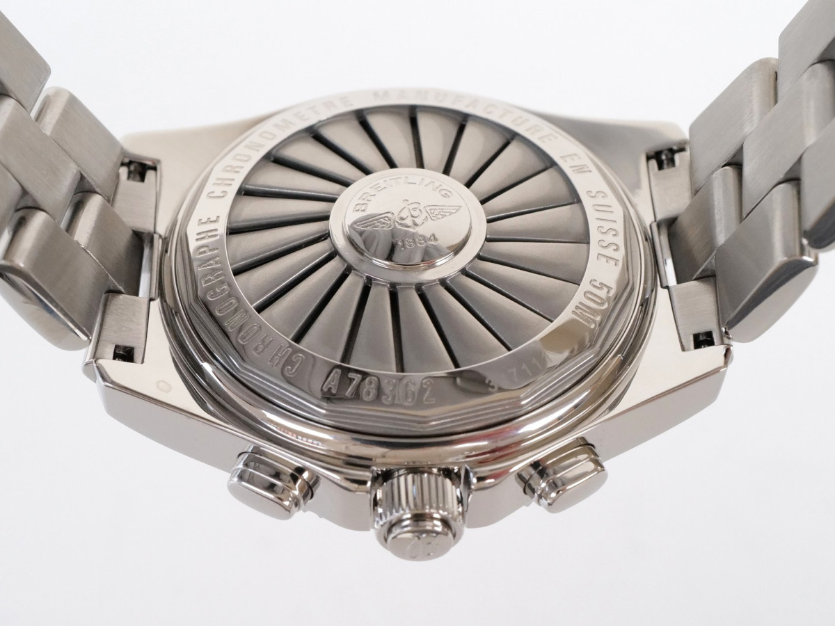 Швейцарський годинник Breitling B-1 Quartz 44