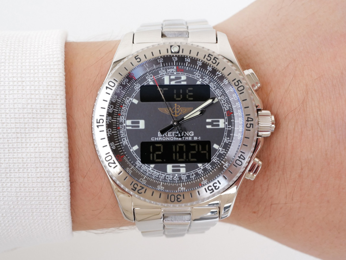 Швейцарський годинник Breitling B-1 Quartz 44