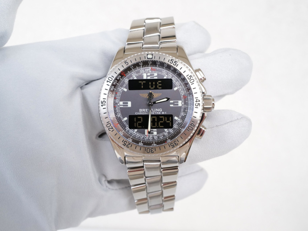 Швейцарський годинник Breitling B-1 Quartz 44