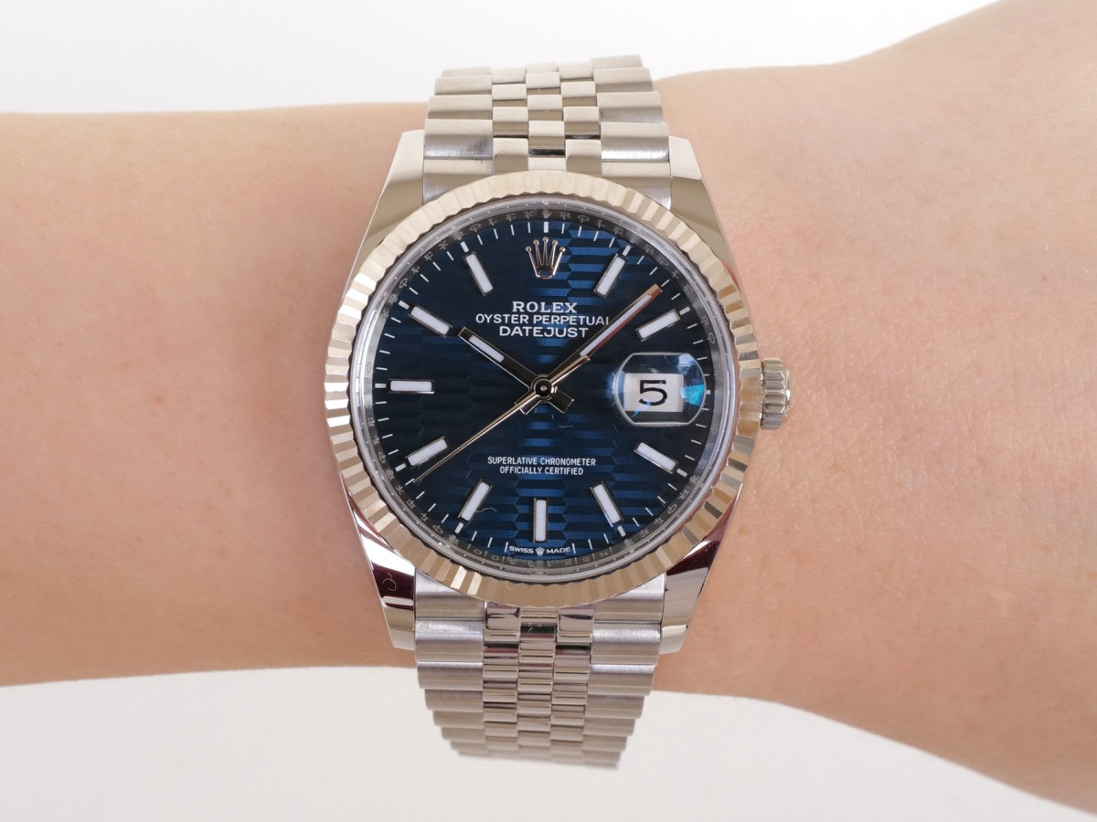 Швейцарський годинник Rolex Datejust 36 Discontinued Blue Motif Dial