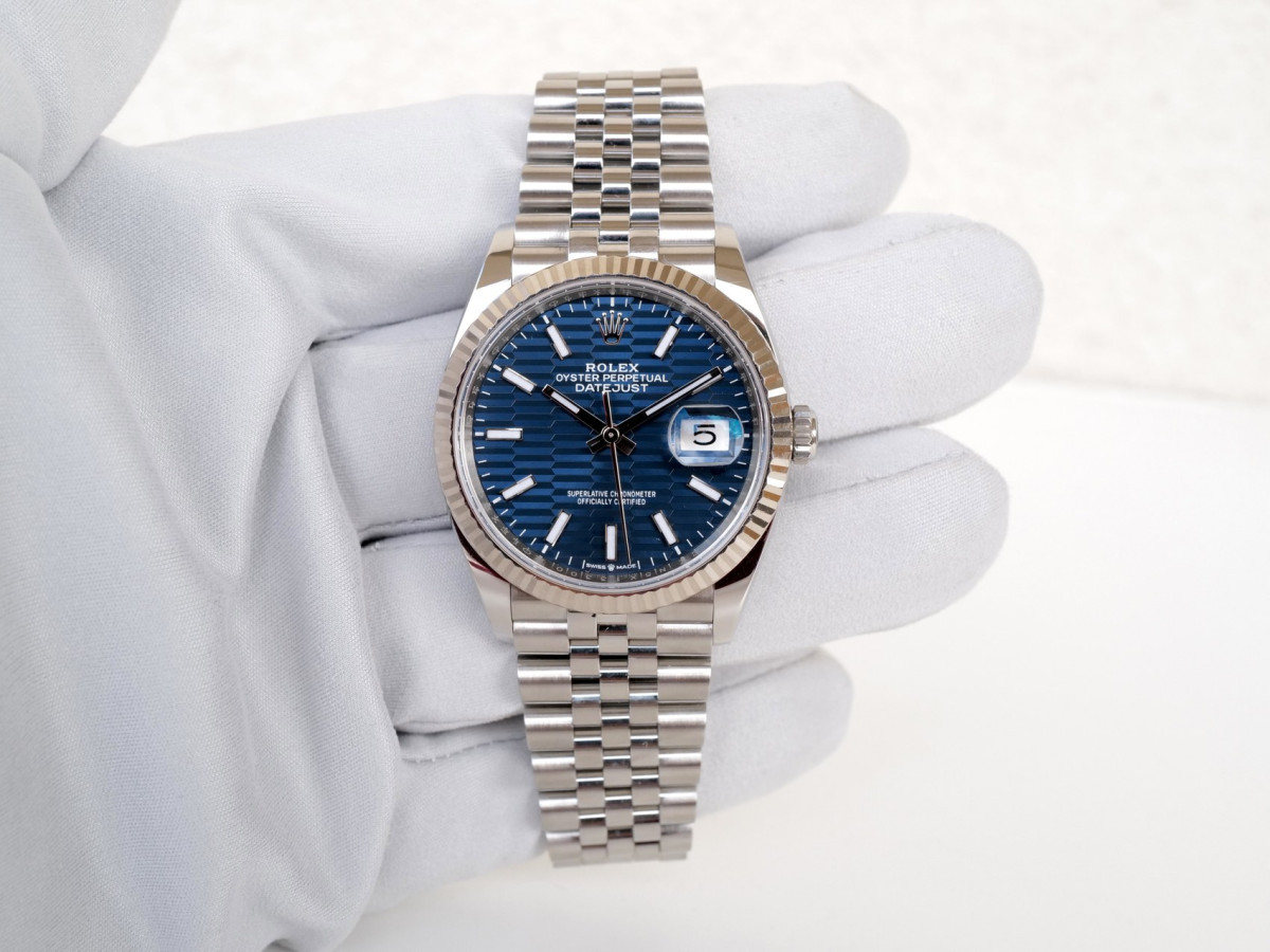 Швейцарський годинник Rolex Datejust 36 Discontinued Blue Motif Dial