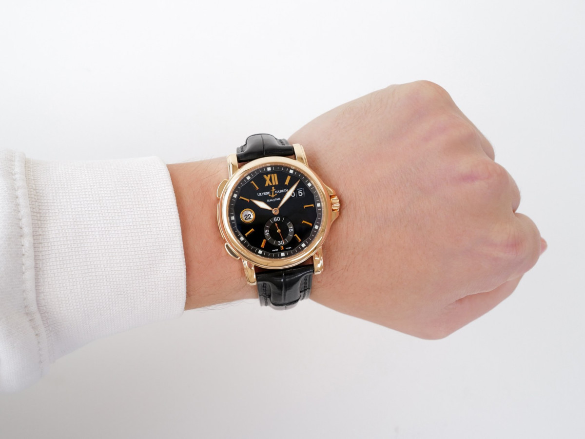 Швейцарские часы Ulysse Nardin GMT Big Date 18K Rose Gold Black Dial 42