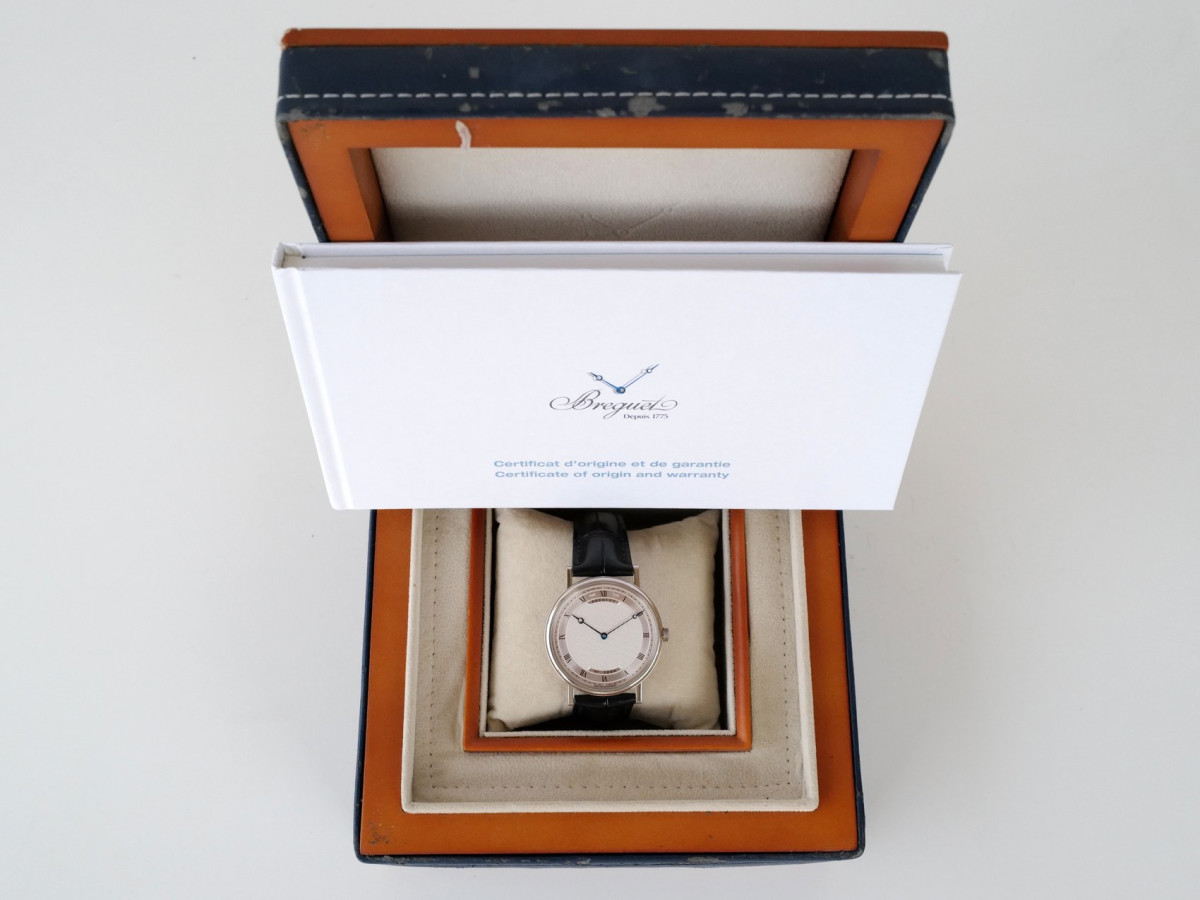 Швейцарський годинник Breguet Classique Ultra Slim 18K White Gold Deployant Clasp 38