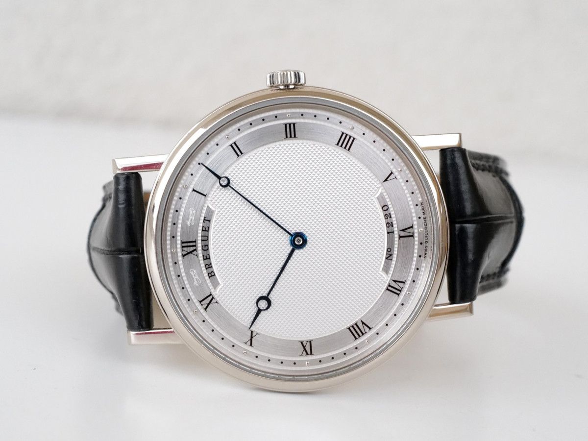 Швейцарський годинник Breguet Classique Ultra Slim 18K White Gold Deployant Clasp 38