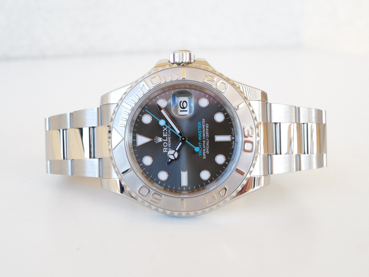 Швейцарские часы Rolex Yacht-Master 40 Rhodium Dial Platinum Bezel