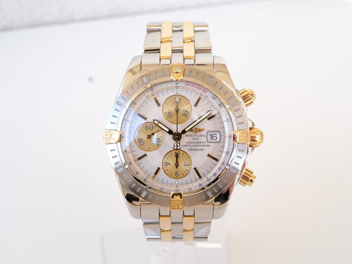 Швейцарський годинник Breitling Chronomat Evolution 44