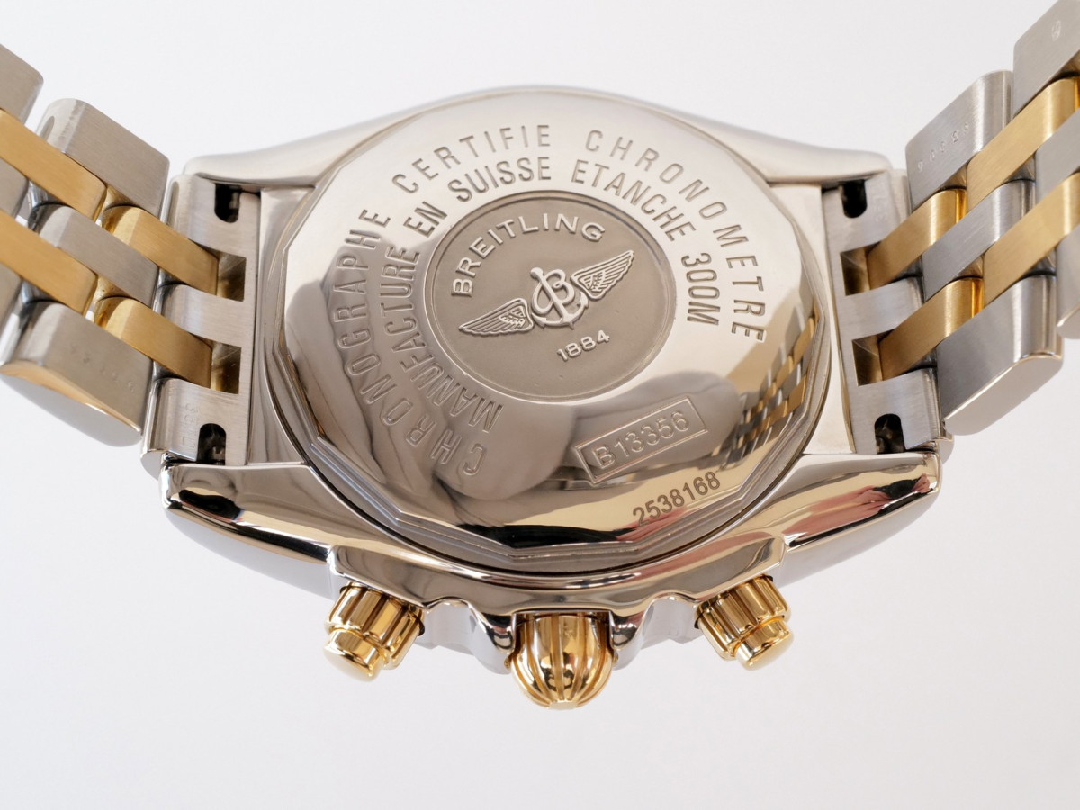 Швейцарський годинник Breitling Chronomat Evolution 44