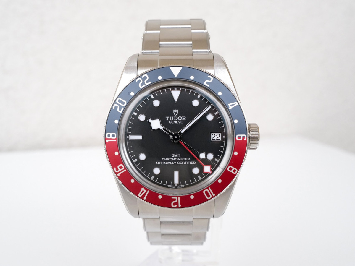 Швейцарський годинник Tudor Black Bay GMT