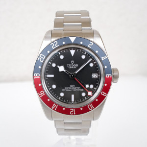 Швейцарський годинник Tudor Black Bay GMT