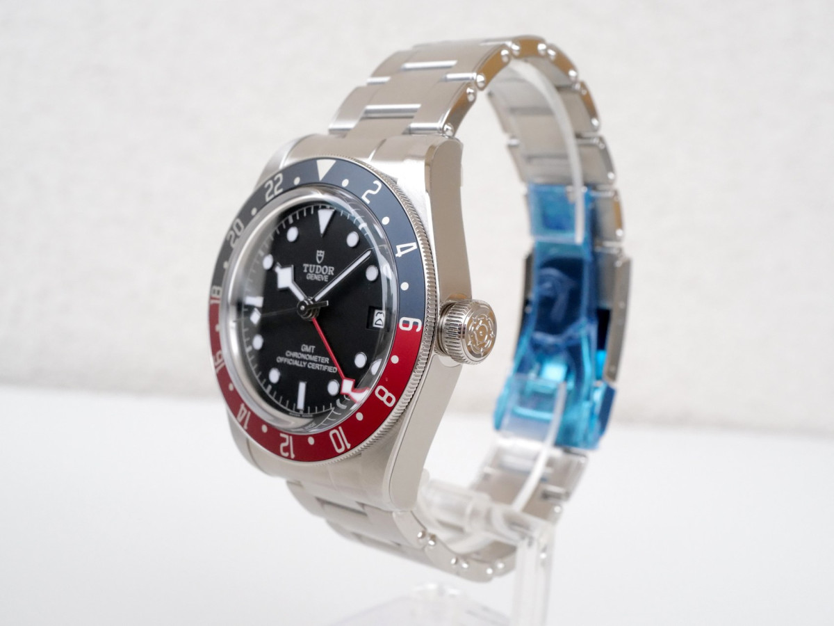 Швейцарський годинник Tudor Black Bay GMT