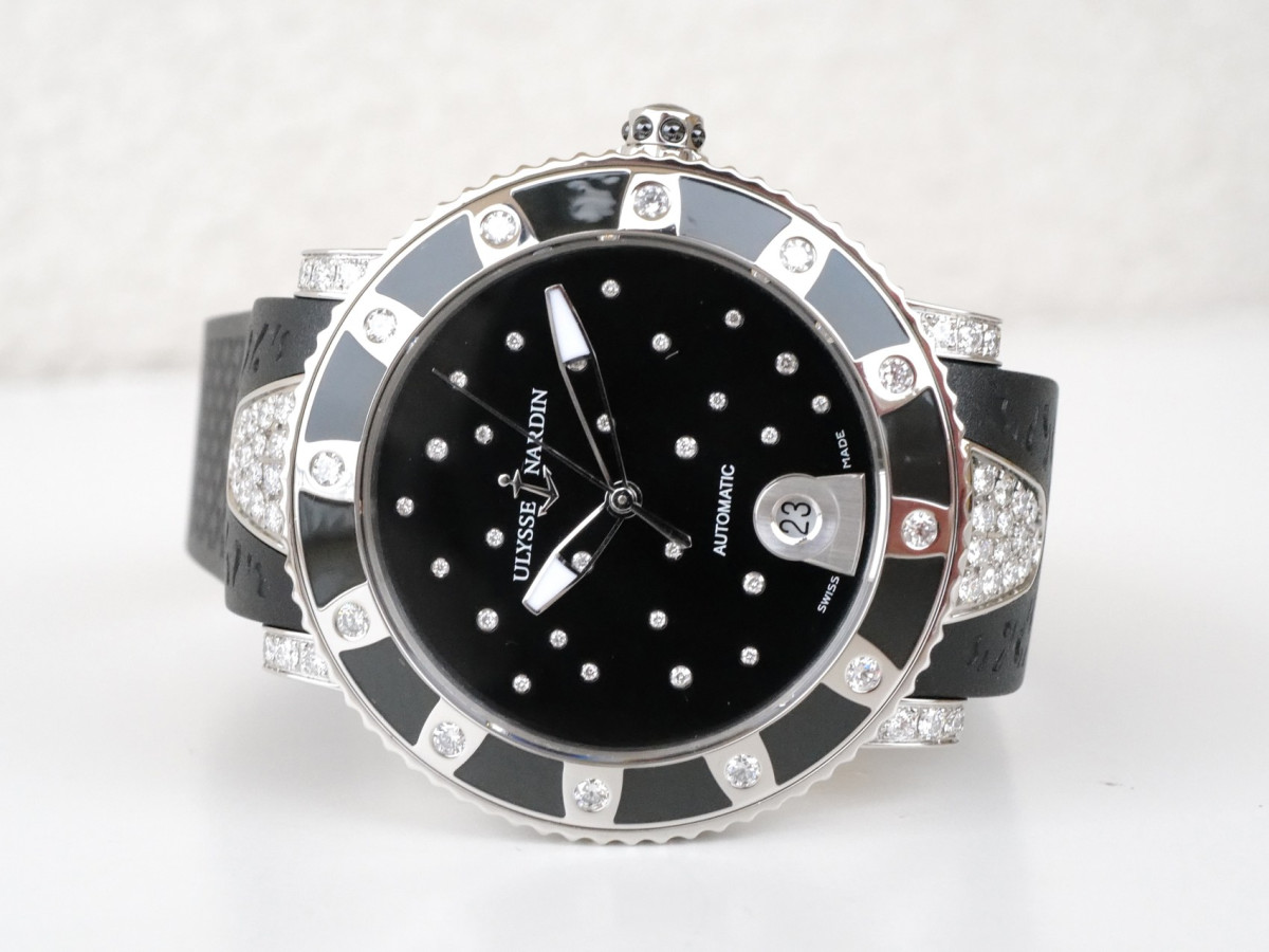 Швейцарський годинник Ulysse Nardin Lady Diver Starry Night Black Diamond Dial Lugs 40