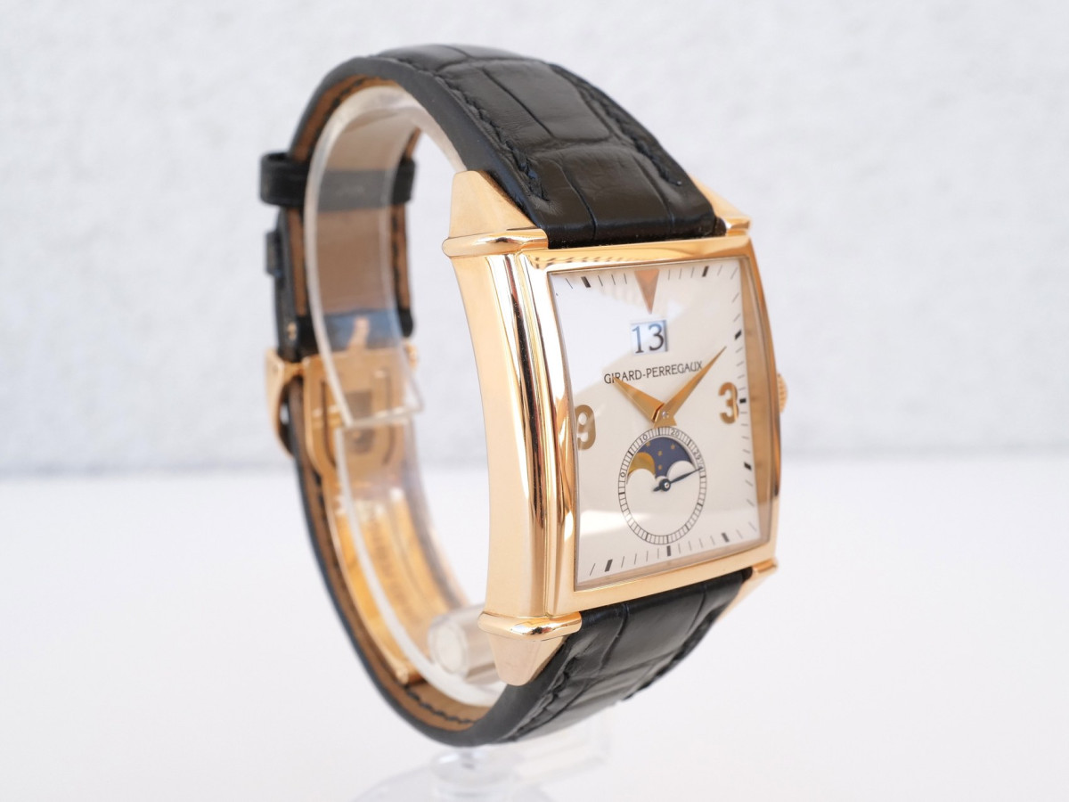 Swiss watch Girard Perregaux Vintage 1945 Big Date Moonp Phases 18K Rose Gold