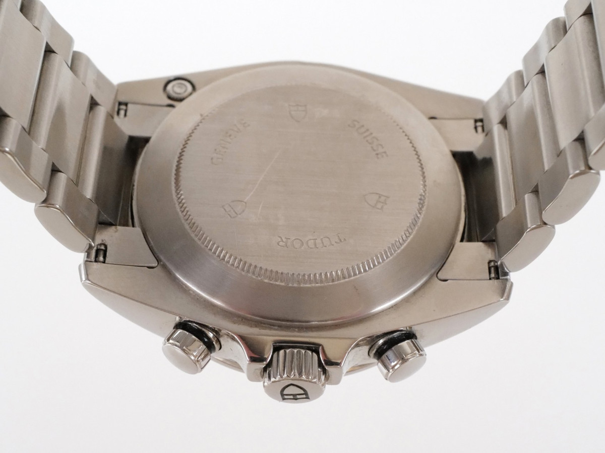 Швейцарський годинник Tudor Grantour Chronograph 42