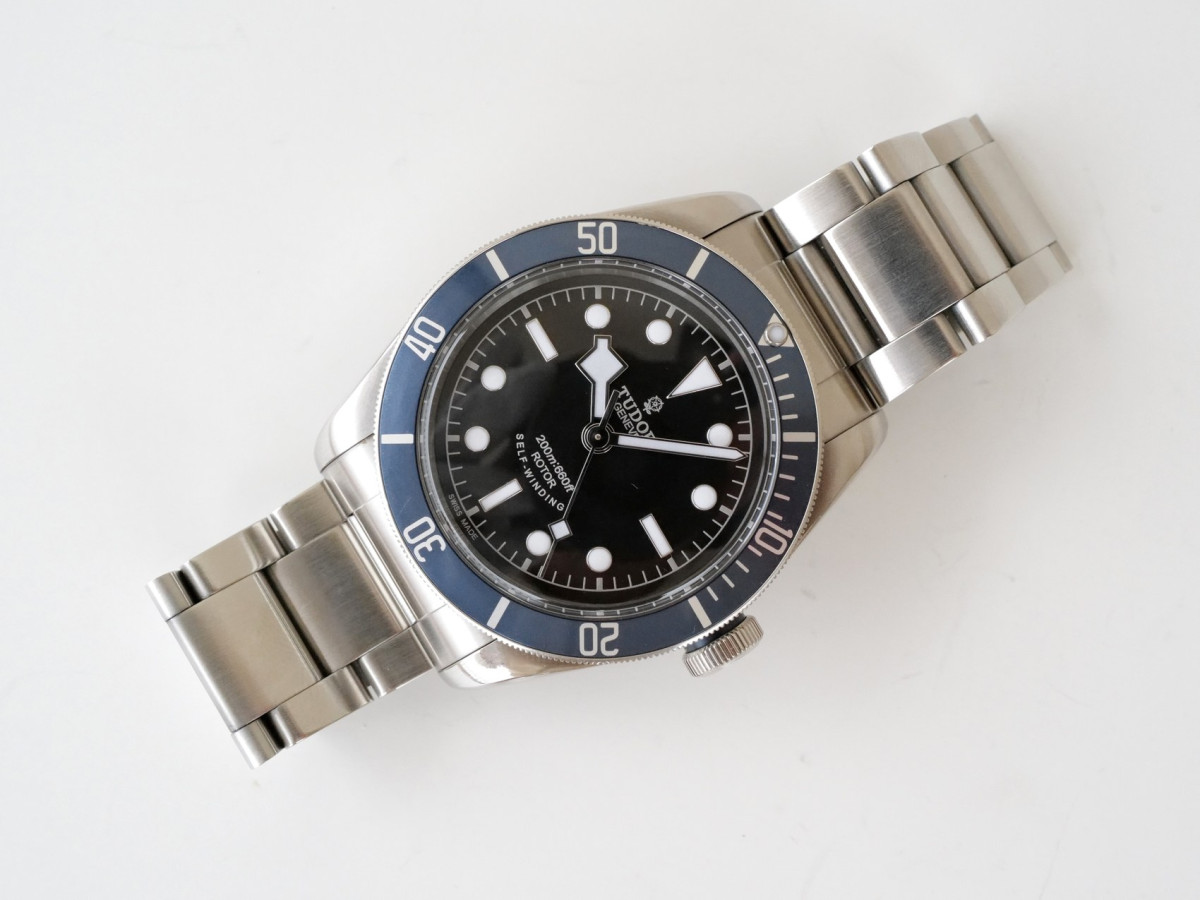 Швейцарський годинник Tudor Heritage Black Bay Blue 41