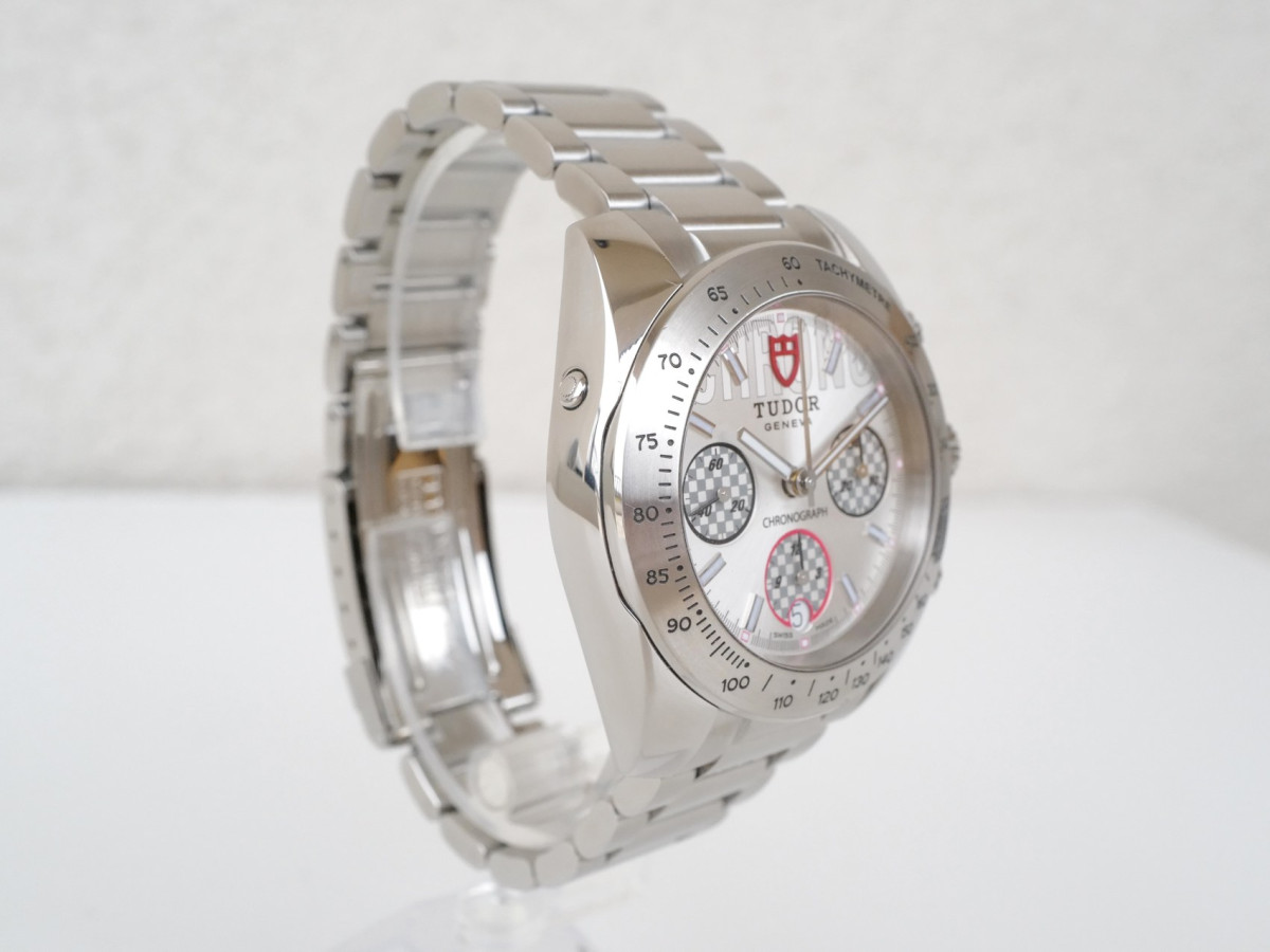 Швейцарський годинник Tudor Sport Chronograph 41