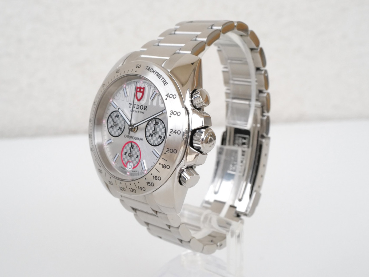 Швейцарський годинник Tudor Sport Chronograph 41