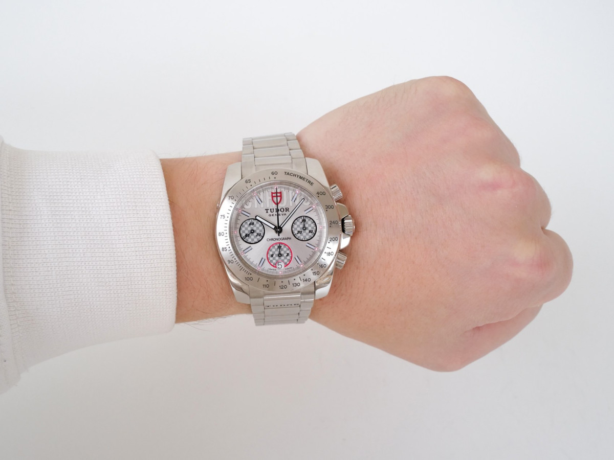Швейцарський годинник Tudor Sport Chronograph 41