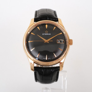 Швейцарський годинник Eterna Vaughan Big Date 18K Rose Gold 42