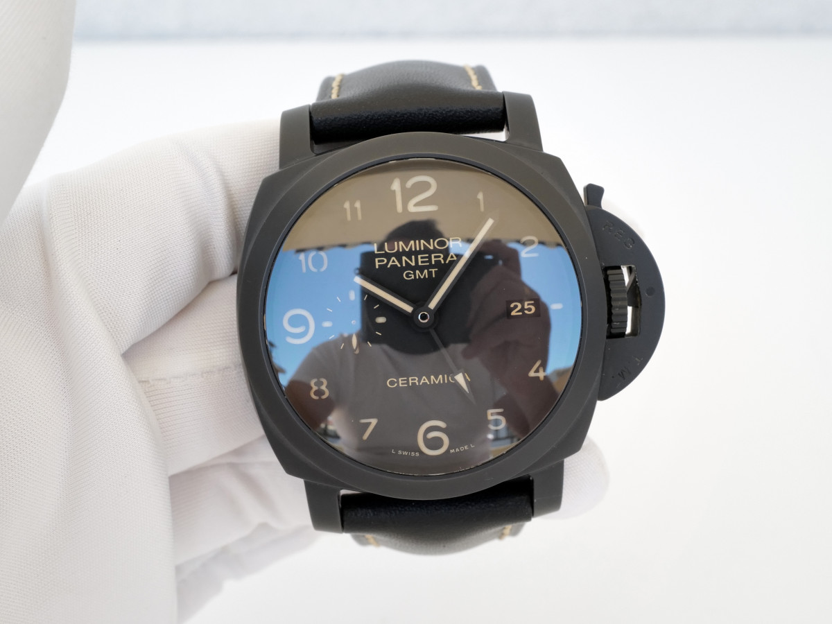 Швейцарський годинник Panerai Luminor 1950 3 Days GMT Ceramic 44