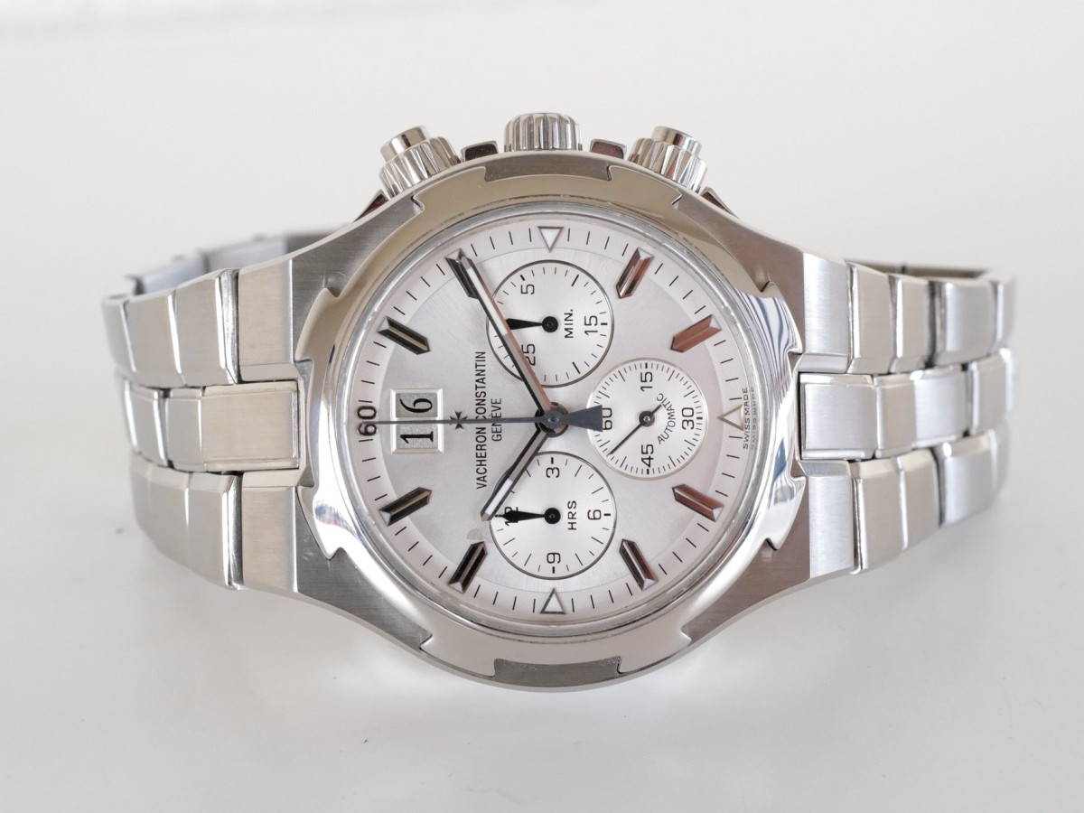 Швейцарские часы Vacheron Constantin Overseas Chronograph Silver Dial 40