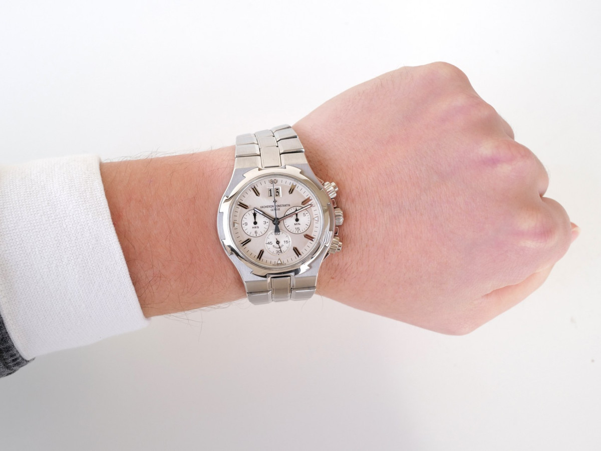Швейцарские часы Vacheron Constantin Overseas Chronograph Silver Dial 40
