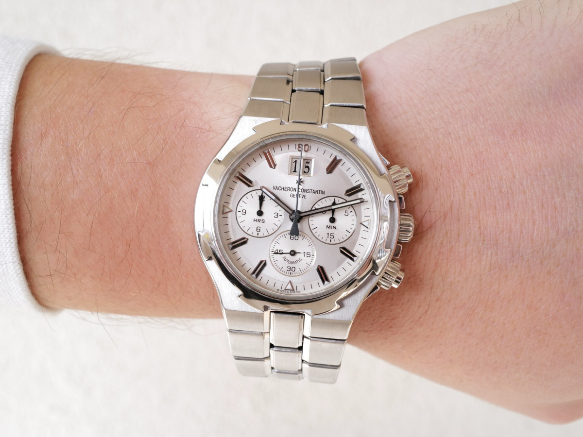 Швейцарские часы Vacheron Constantin Overseas Chronograph Silver Dial 40