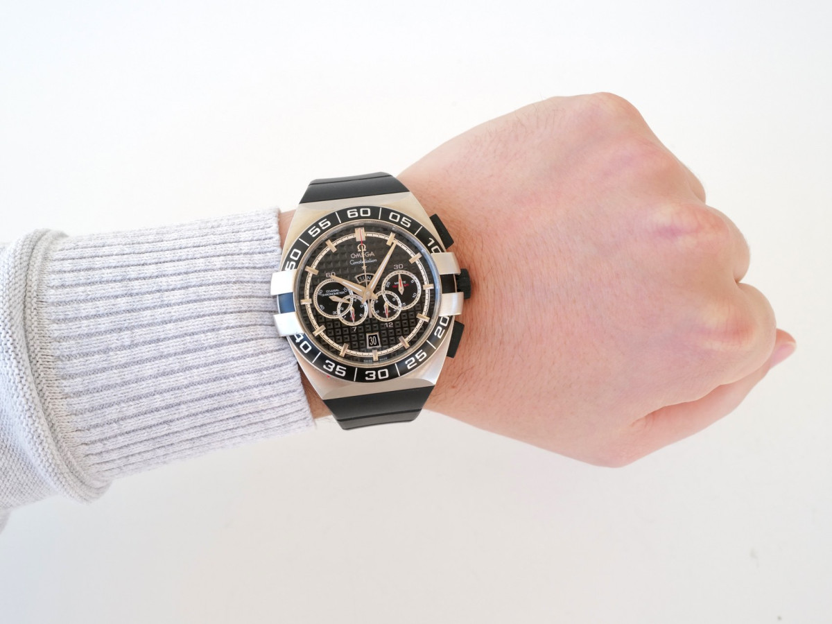 Швейцарские часы Omega Constellation Double Eagle Day Date Chronograph 44