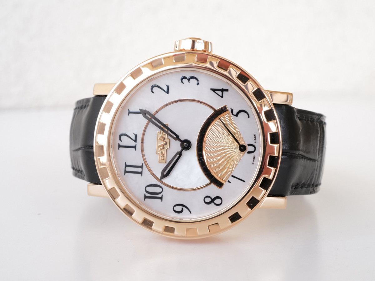 Швейцарський годинник Dewitt Academia Seconde Retrograde 250 Limited Edition 18K Rose Gold MOP Dial 43