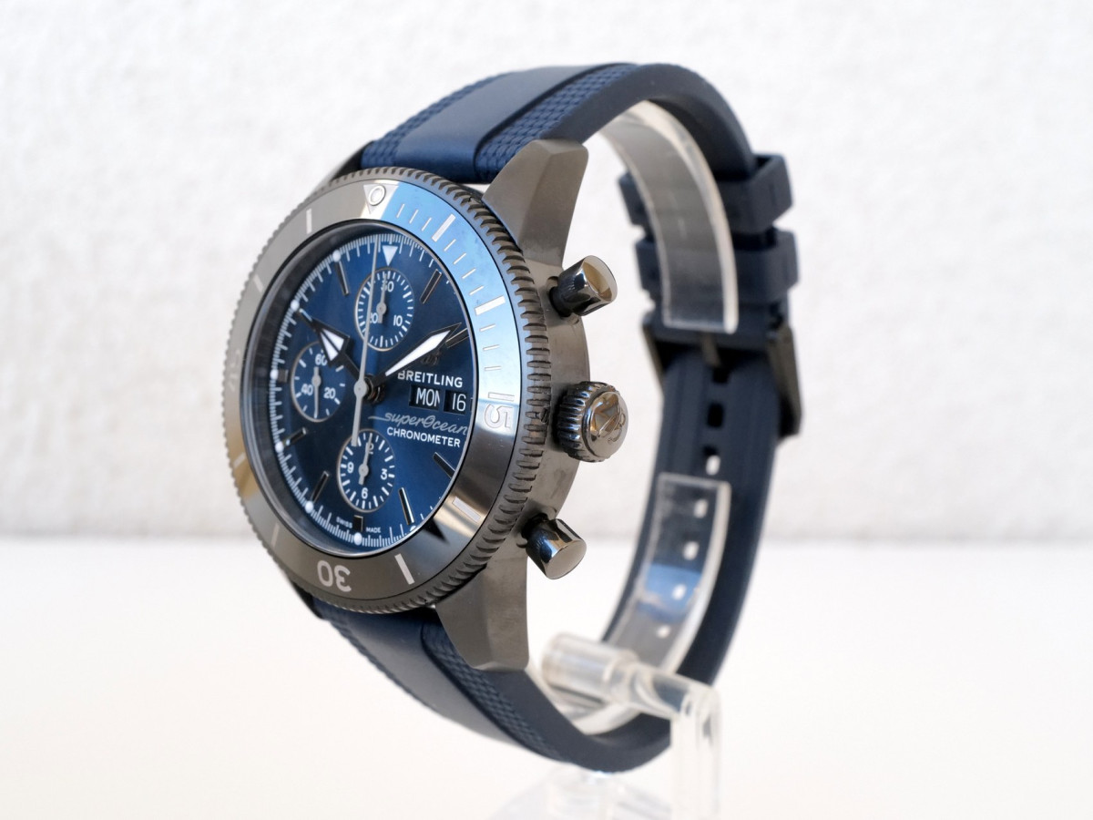 Швейцарський годинник Breitling Superocean Heritage 44 Chronograph Outerknown