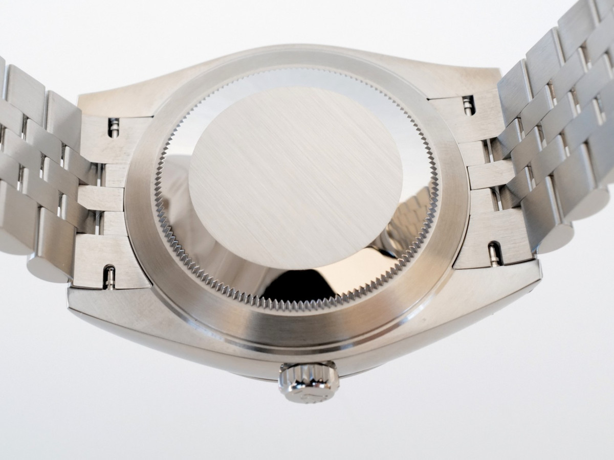 Швейцарський годинник Rolex Datejust 41 Blue Dial Domed Bezel Jubilee Bracelet (2022)