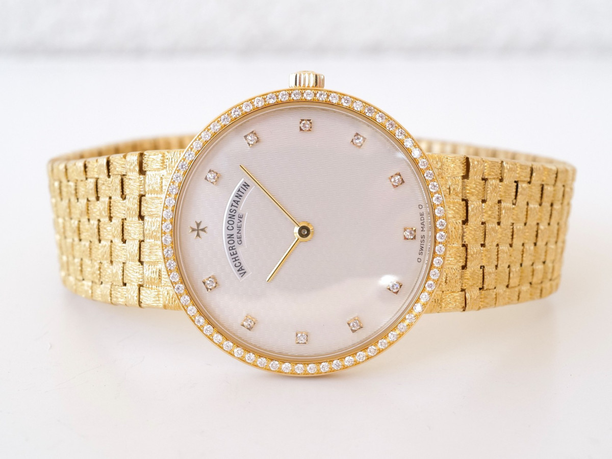 Швейцарський годинник Vacheron Constantin Patrimony Traditionnelle 18K Yellow Gold Diamonds 32