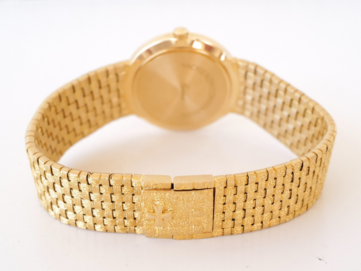 Швейцарський годинник Vacheron Constantin Patrimony Traditionnelle 18K Yellow Gold Diamonds 32