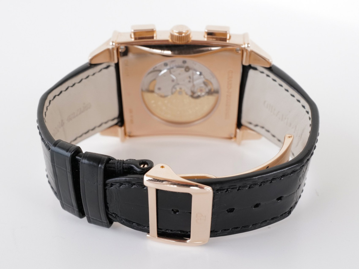 Швейцарские часы Girard-Perregaux Vintage 1945 XXL Chronograph 18K Rose Gold